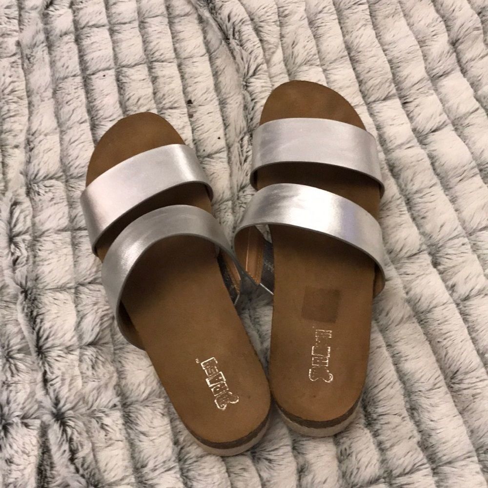 Super cute Brash espadrilles